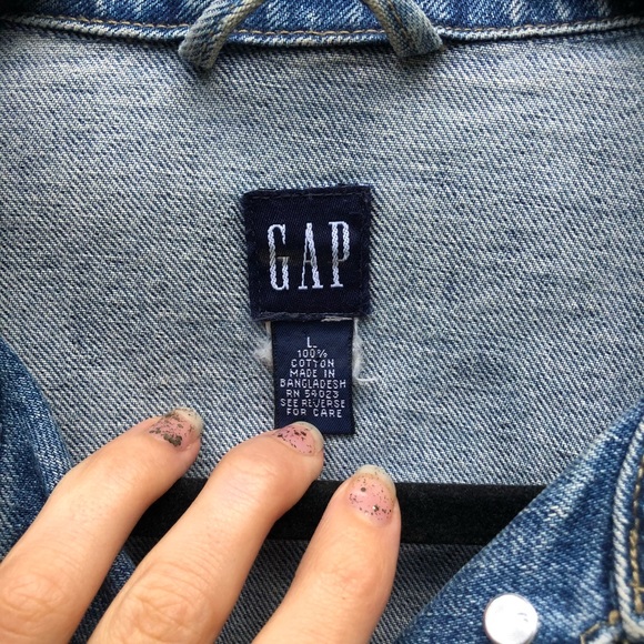 Vintage Gap • Jean Jacket - Picture 4 of 9